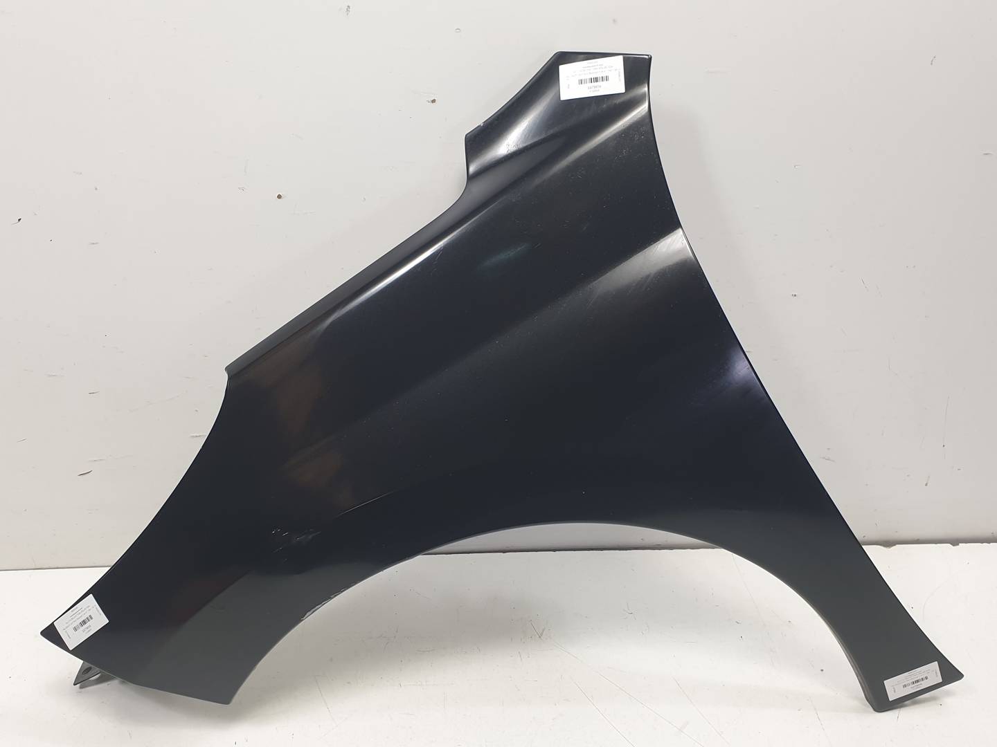 #3375859 ALETA DELANTERA IZQUIERDA