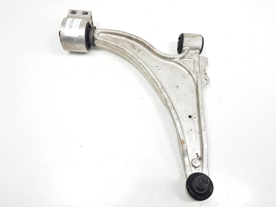 BRAZO SUSPENSION INFERIOR DELANTERO DERECHO
