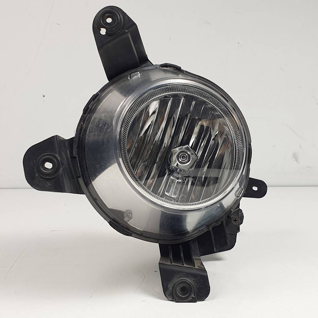 FARO ANTINIEBLA IZQUIERDO