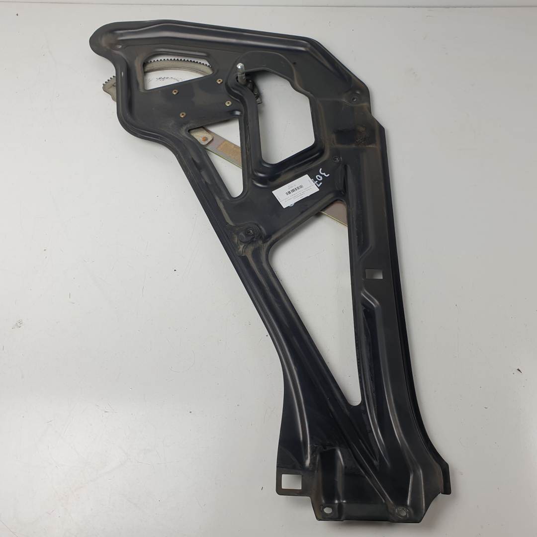 ELEVALUNAS DELANTERO DERECHO